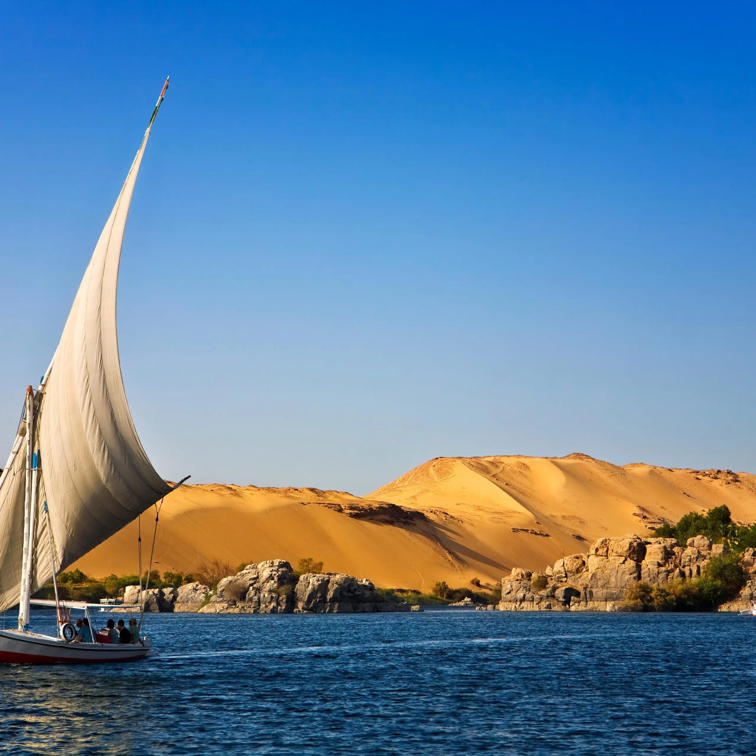 <span>Day 2</span> Tour to Aswan Attractions