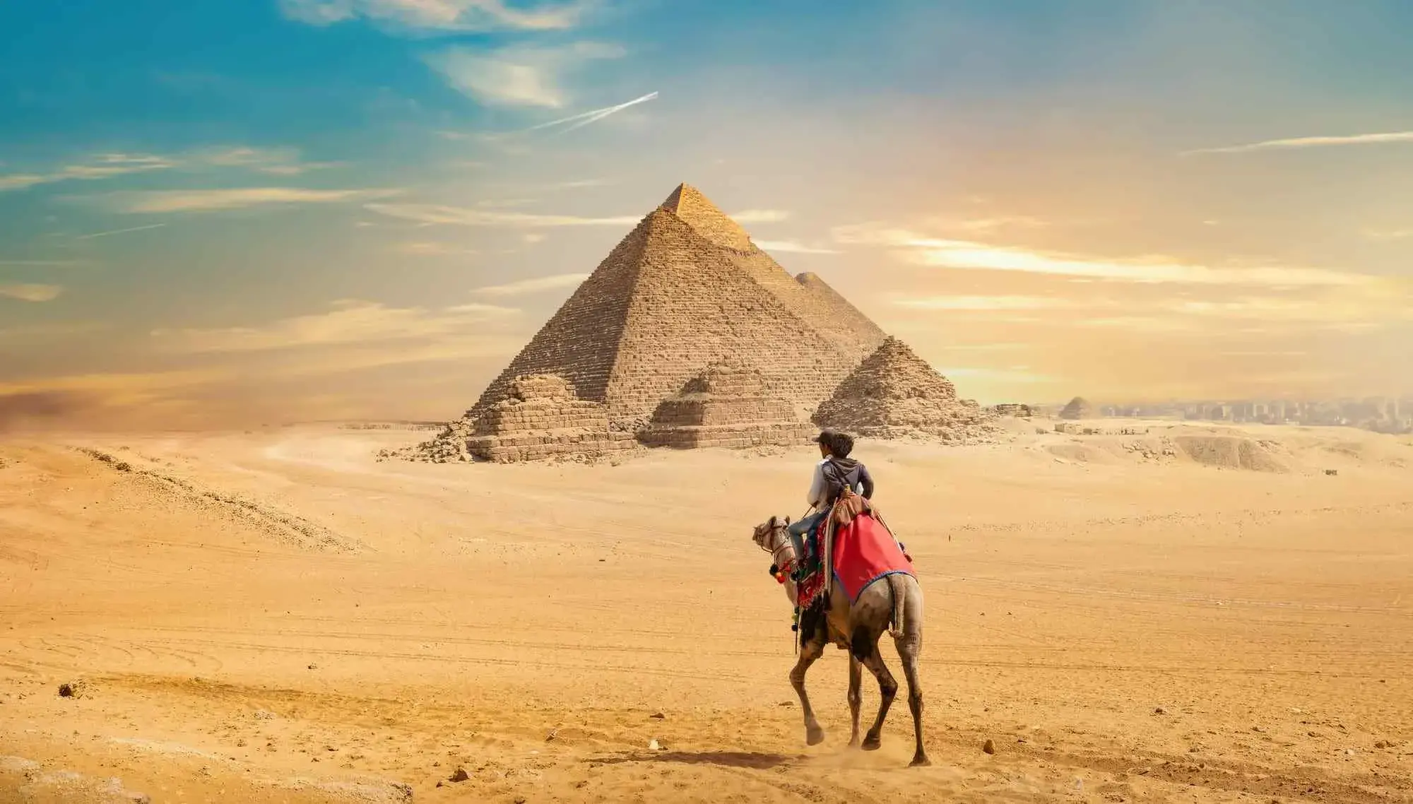 Half Day Pyramids Tour in Cairo